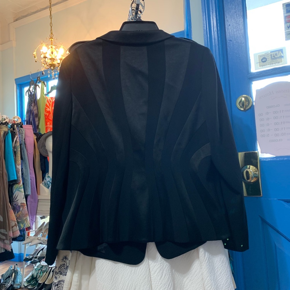 Escada Black Blazer sz46. XL - Picture 5 of 6